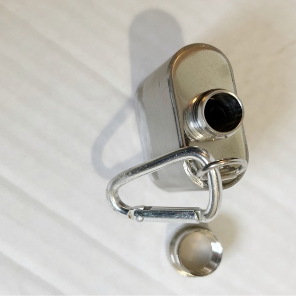 Mount Rainier National Park Stainless Steel 1oz Flask Keychain Mount Tahoma - Picture 6 of 8